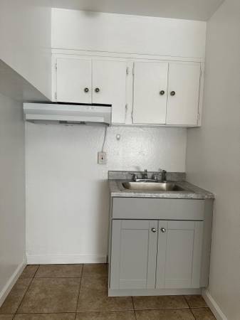 2BR/1BA Apartment · San Francisco photo 5