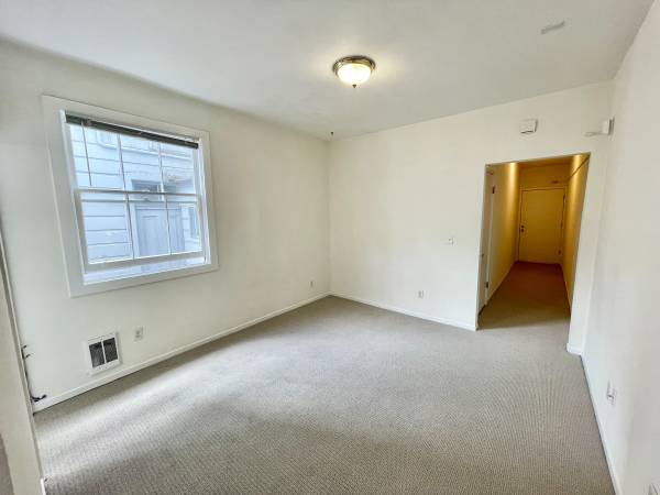 582 Grove Street, San Francisco, CA 94102 photo 3