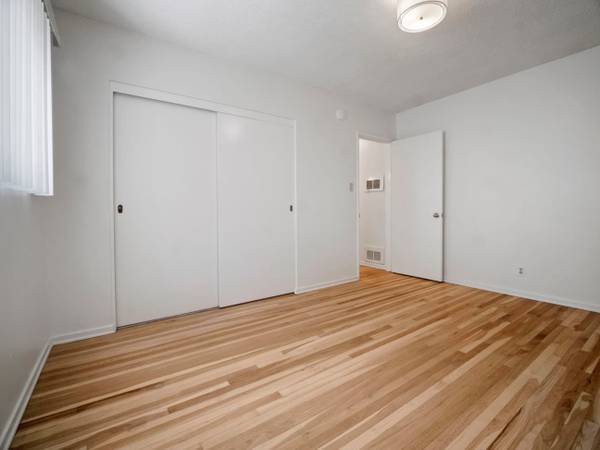 2BR/1BA Apartment · San Francisco photo 3