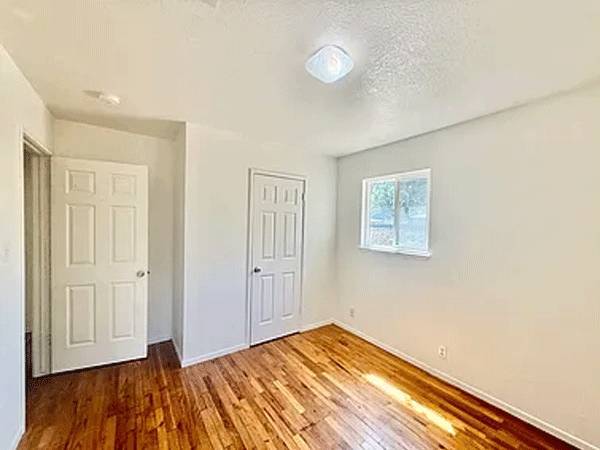 2BR/1BA Apartment · San Francisco photo 2