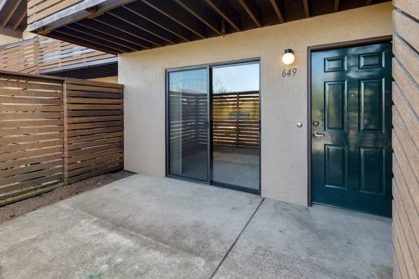 1BR/1BA Apartment · Rohnert Park