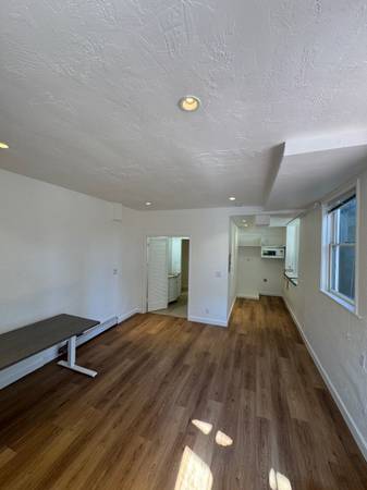 1BR/1BA Apartment · Berkeley photo 2