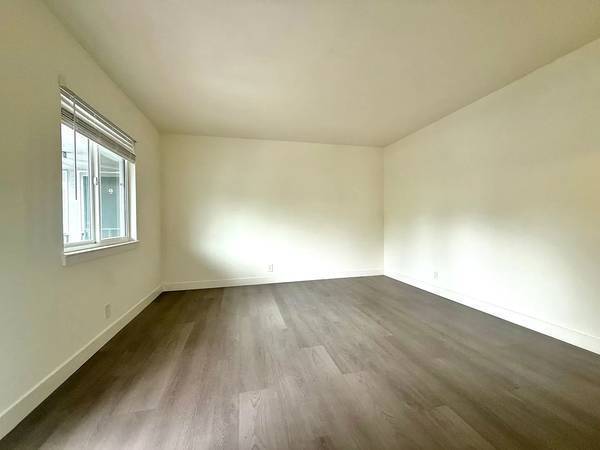 2BR/1BA Apartment · San Francisco photo 2
