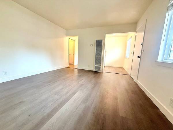 2BR/1BA Apartment · San Francisco photo 3