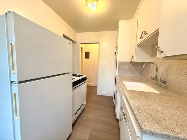 2BR/1BA Apartment · San Francisco photo 5