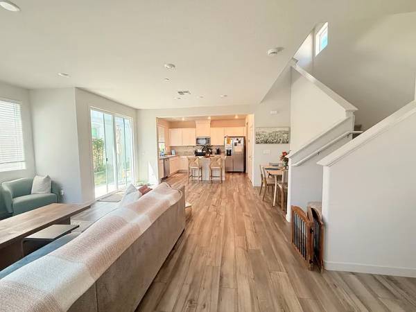 3BR/3BA Apartment · Hayward photo 3