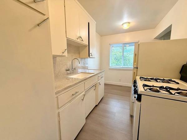 2BR/1BA Apartment · San Francisco photo 5