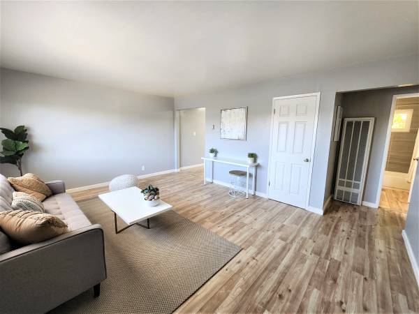 Apartments on Grove Way · Hayward photo 2