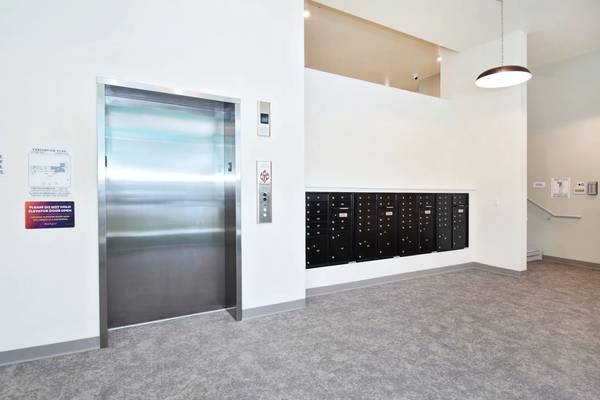 1BR/1BA Apartment on Park Road · Burlingame photo 5