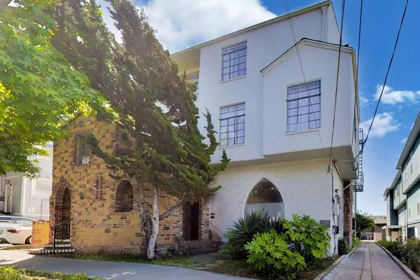 2BR/1BA Flat on Channing Way Unit A · Berkeley photo 3