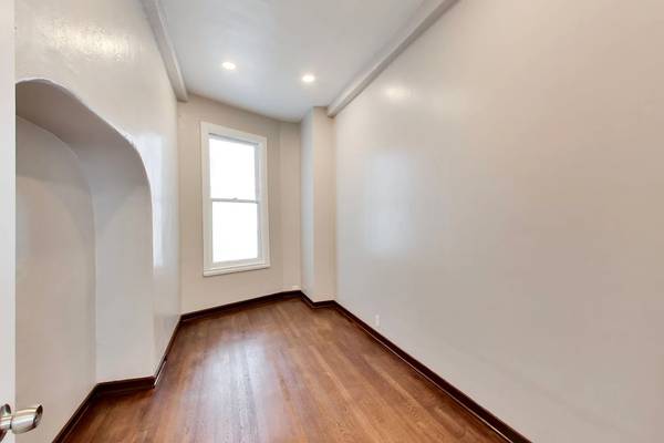 2BR/1BA Flat on Channing Way Unit A · Berkeley photo 2