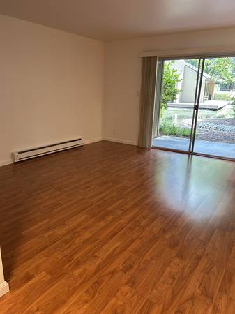2BR/1BA Condo · Mountain View photo 3