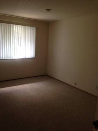 1BR/1BA Apartment on Lincoln Cir Near Richmond Dr · Millbrae photo 2