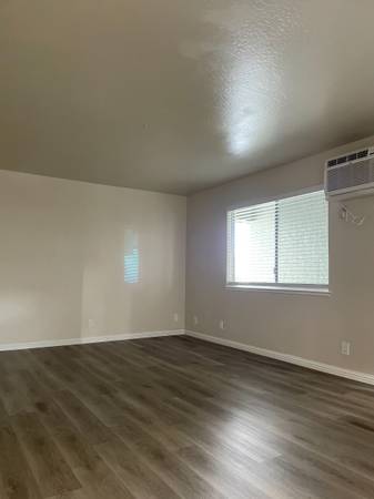 Apartments on Eigleberry St · Gilroy photo 5