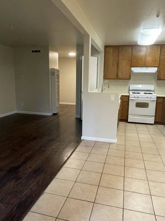 Apartments on North Dutton Ave · Santa Rosa photo 4