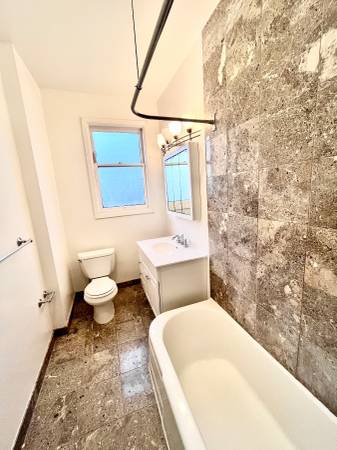 0BR/1BA Apartment on Green · San Francisco photo 5