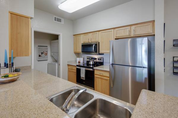 Vineyard Creek Apartments photo 4