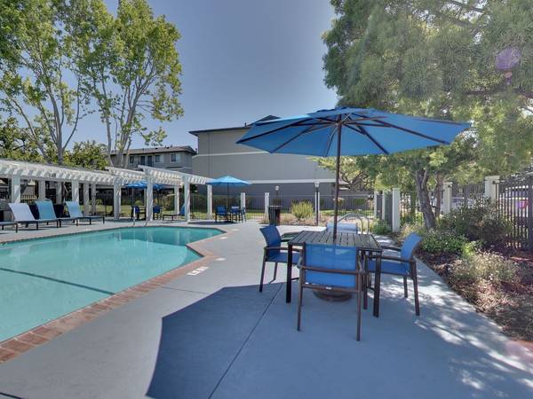 Apartments on 143rd Ave · San Leandro photo 5