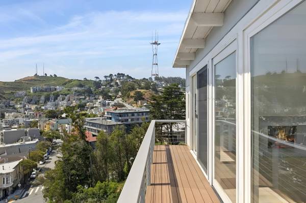 2BR/2BA Flat · San Francisco photo 2