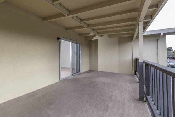 Apartments on Casa De Campo Way · San Mateo photo 4