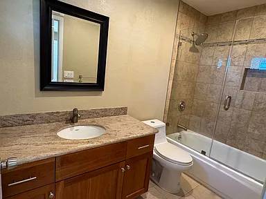 2BR/1BA Single Family House on Mokelumne Ave · Oakland photo 4