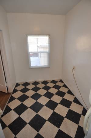 0BR/1BA Apartment · Berkeley photo 5