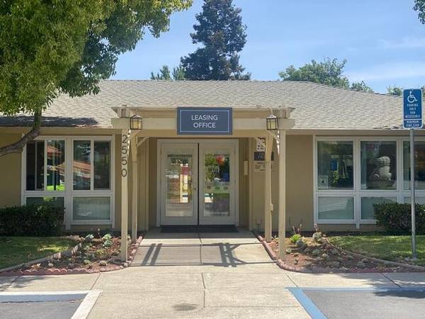 Apartments on S King Rd · San Jose photo 2