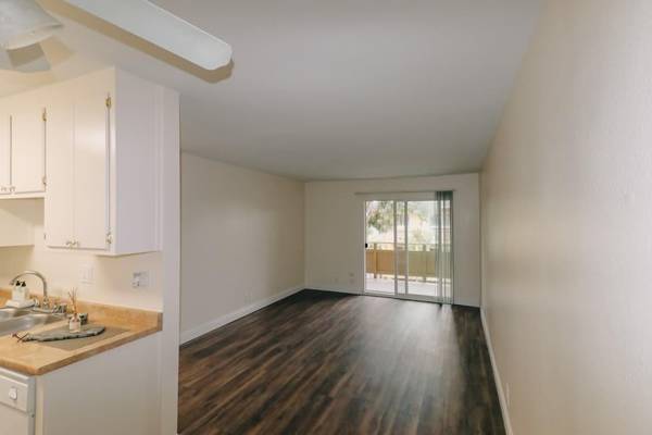 Apartments on Ashland Ave · San Leandro photo 3