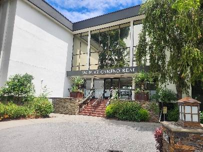 2BR/2BA Duplex on N El Camino Real · San Mateo photo 2