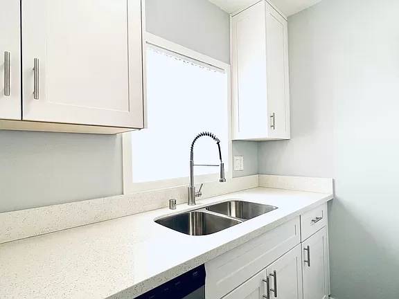1BR/1BA Apartment · San Rafael photo 4
