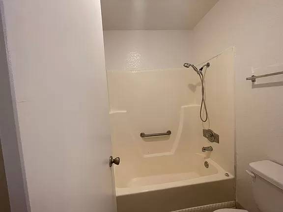 1BR/1BA Apartment · San Rafael photo 3