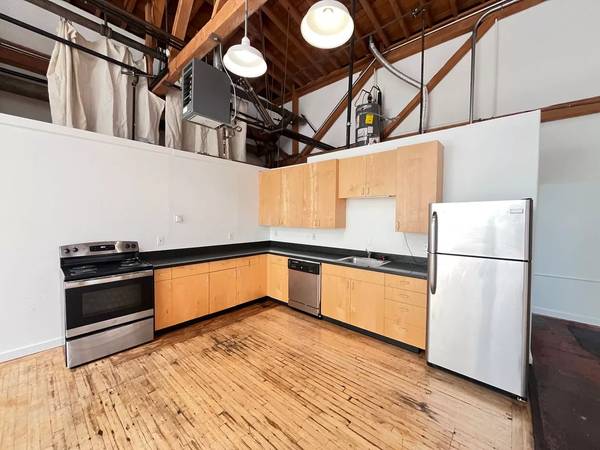 Live/Work In Old Mother's Cookie Lofts - Lake Merritt East. photo 5
