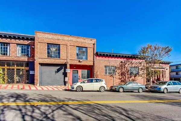 Live/Work In Old Mother's Cookie Lofts - Lake Merritt East. photo 2