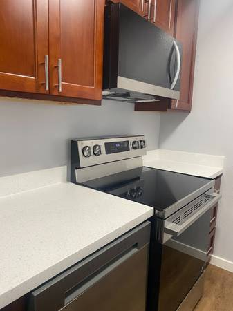 1BR/1BA Apartment · Berkeley photo 4
