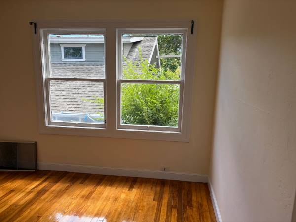 2BR/1BA Apartment · Petaluma photo 5