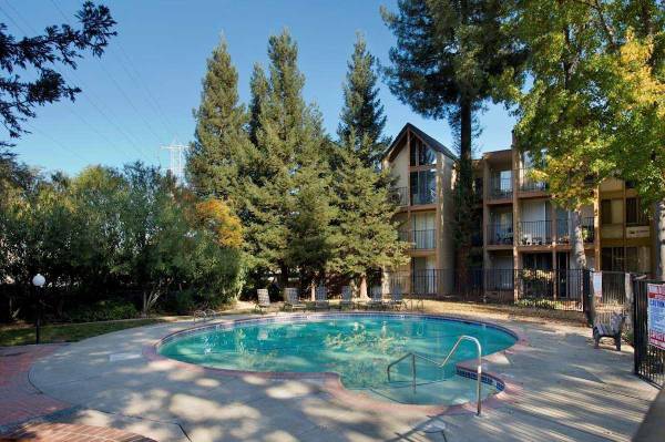 Apartments on Trinity Ave · Walnut Creek photo 3