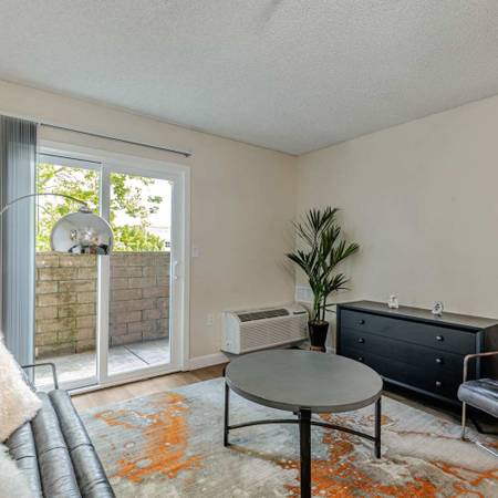 1BR/1BA Apartment on F Street · Martinez photo 3