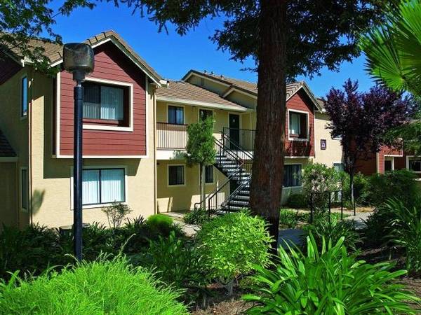 Apartments on Power Ave · Pittsburg photo 3