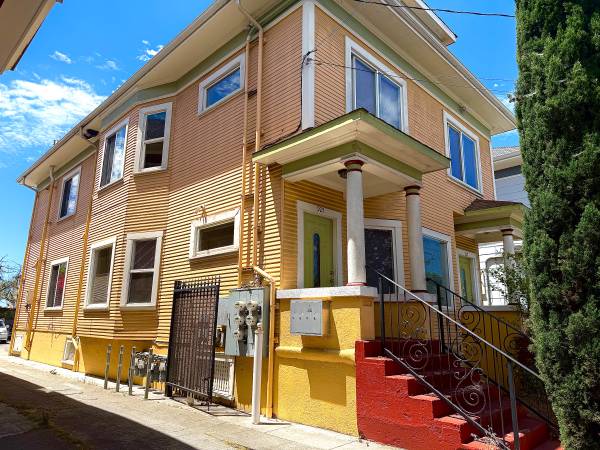 2BR/1BA Apartment on Apgar Street · Emeryville photo 5