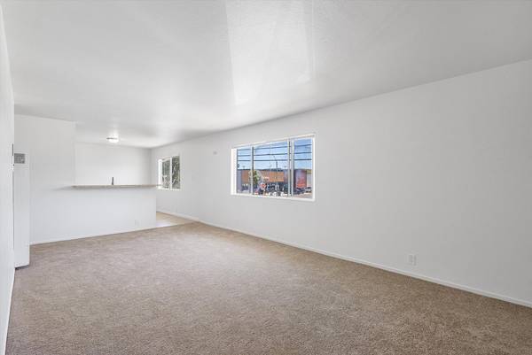 2BR/1BA Apartment on Otis Dr · Alameda photo 3