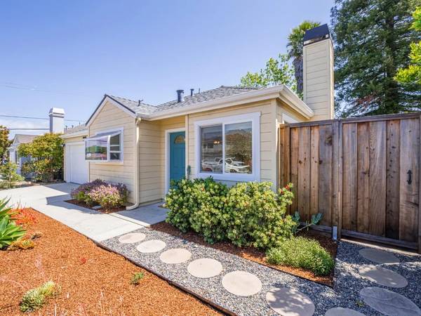 3BR/2BA Single Family House on Leila Ct · Santa Cruz photo 3