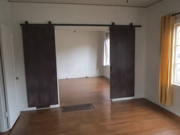 1BR/1BA Apartment on Fruitvale Ave · Oakland photo 3