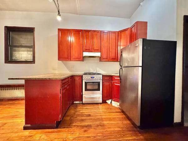 2BR/2BA Apartment · San Francisco photo 2