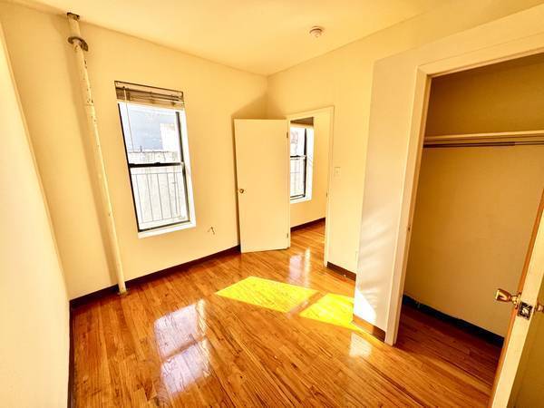 2BR/1BA Apartment · New York photo 2