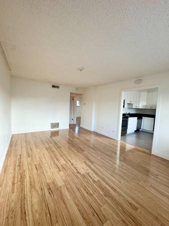 2BR/1BA Apartment on Atlanta Ct · Santa Rosa photo 4
