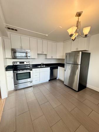 2BR/1BA Apartment on Atlanta Ct · Santa Rosa photo 3