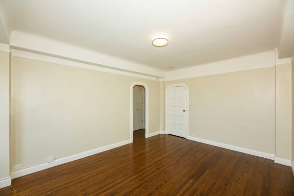 2BR/3BA Apartment on Broadway · San Francisco photo 5
