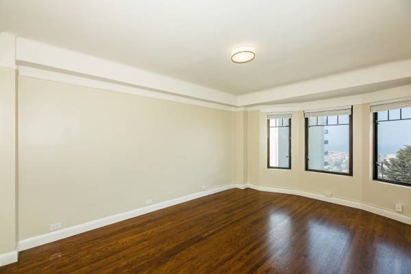 2BR/3BA Apartment on Broadway · San Francisco photo 4
