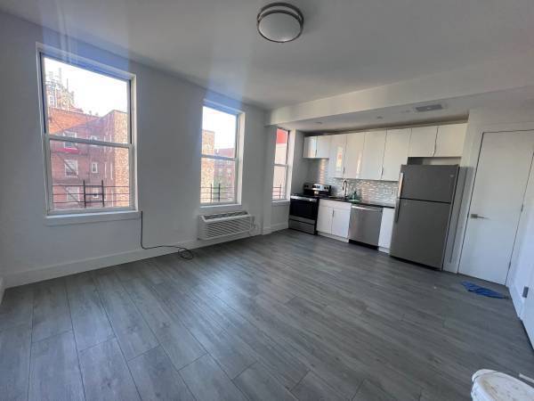 1BR/1BA Apartment · New York photo 2