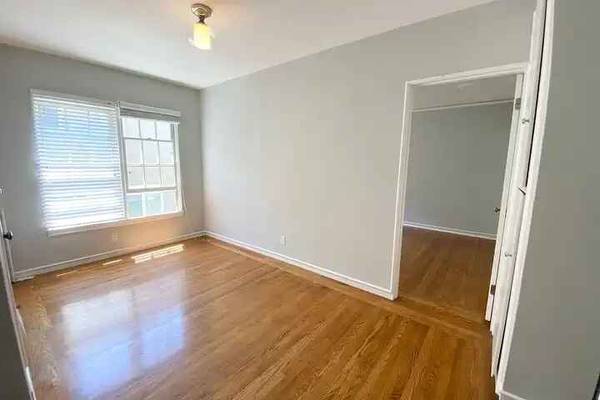 Bellevue Apartments photo 4